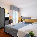 Hotel Regina Fronte Mare 3*