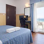 Hotel Regina Fronte Mare 3*