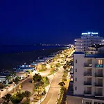 Regina Fronte Mare Hotel 3*