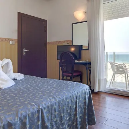 Regina Fronte Mare 3*