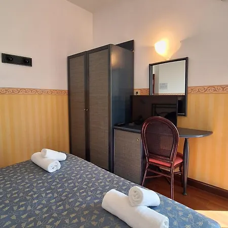 Szálloda Regina Fronte Mare Rimini