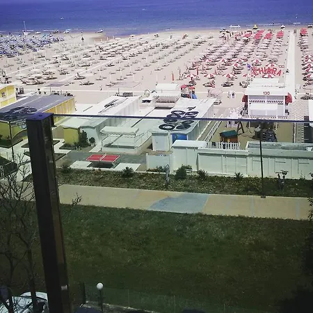 Szálloda Regina Fronte Mare