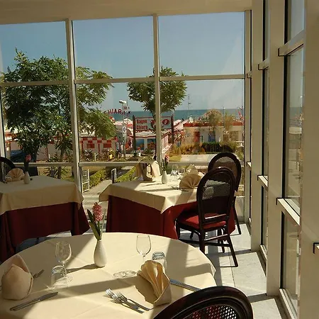 Regina Fronte Mare Szálloda Rimini