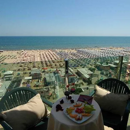 Szálloda Regina Fronte Mare 3*
