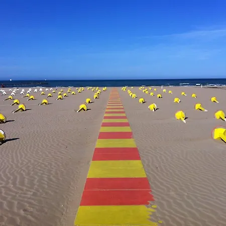 Regina Fronte Mare Ξενοδοχείο 3*