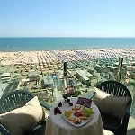 Szálloda Regina Fronte Mare 3*