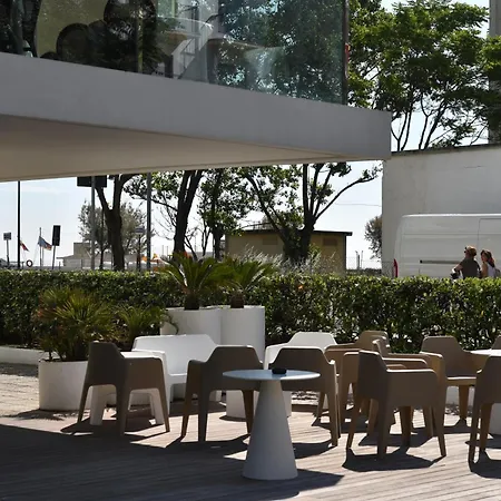 Regina Fronte Mare Otel 3*