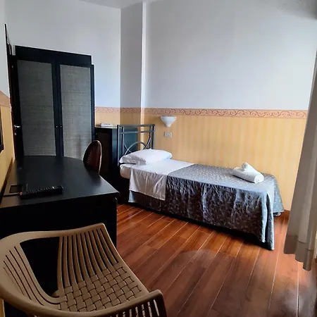 Regina Fronte Mare Ξενοδοχείο 3*