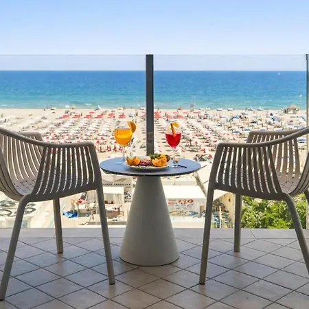 Hotel Regina Fronte Mare 3*