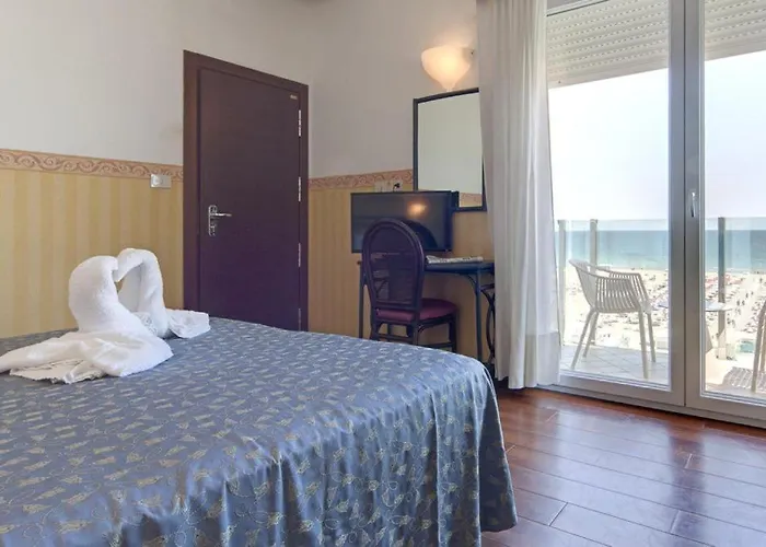 Regina Fronte Mare 3*