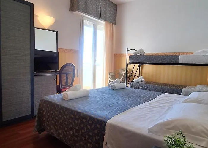 Regina Fronte Mare רימיני