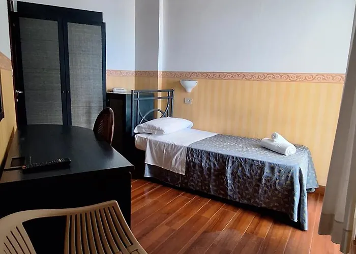 Regina Fronte Mare מלון 3*