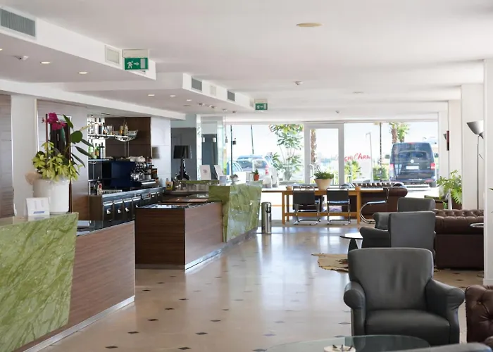 Regina Fronte Mare מלון 3*