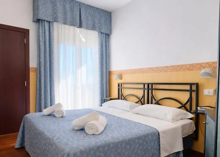 Regina Fronte Mare 3*