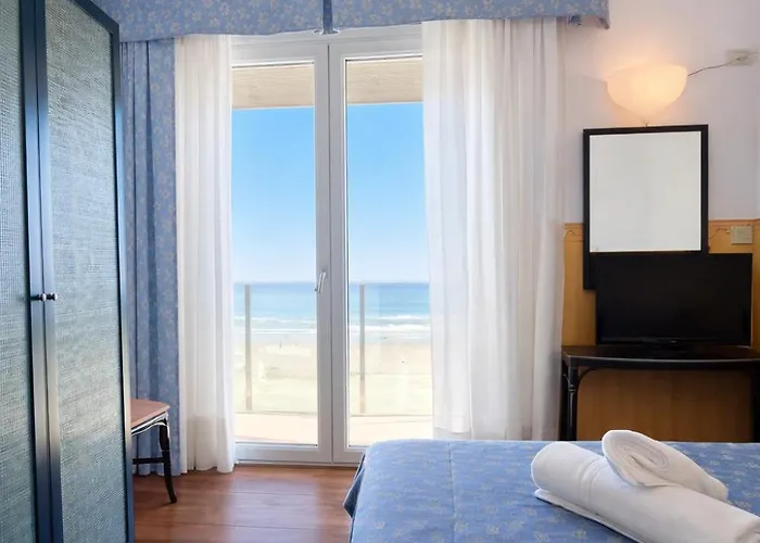 Regina Fronte Mare רימיני