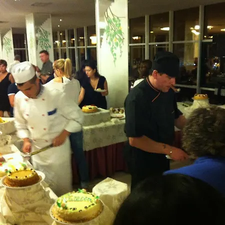 호텔 Regina Fronte Mare 리미니